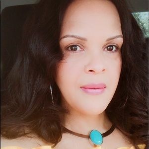 Meet your Posher, Marcia